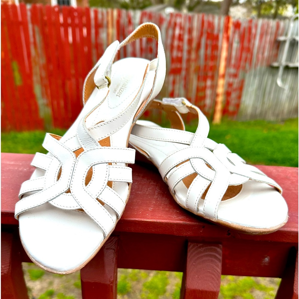 Naturalizer N5 Comfort Loafers Cassie White Leather Size: 7.5 Very Good Cond.